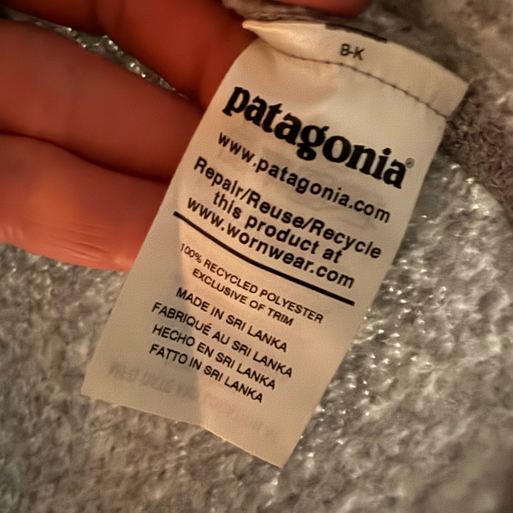 Patagonia Light Gray Fleece Jacket with White Tag - Picture 2 of 5
